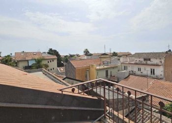 WhatsApp Image 2026-05-06 at 10.32.33.jpg - Attic Tremestieri Etneo - photo 15