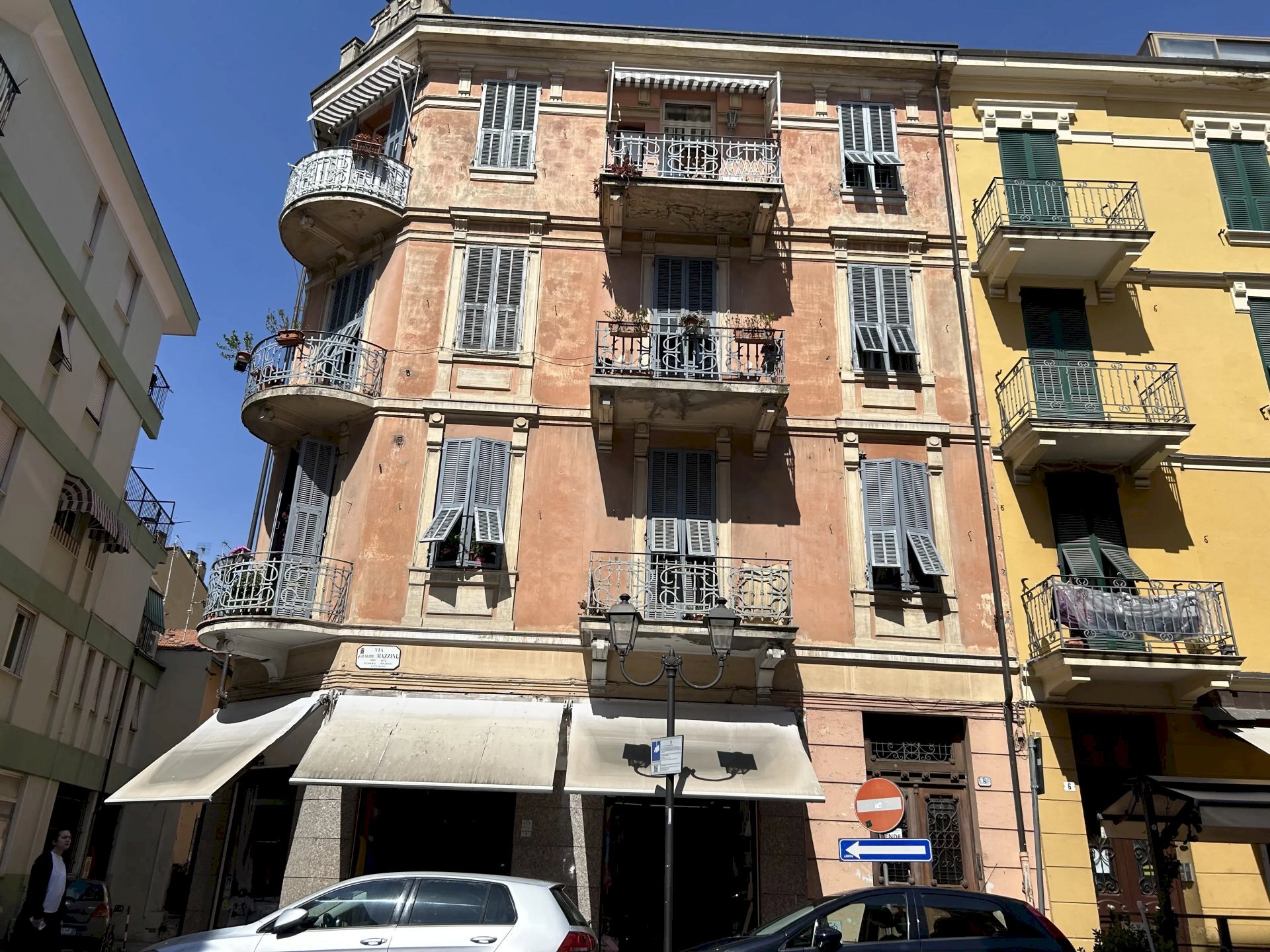 Three-room apartment Via Mazzini, Ventimiglia - photo 1