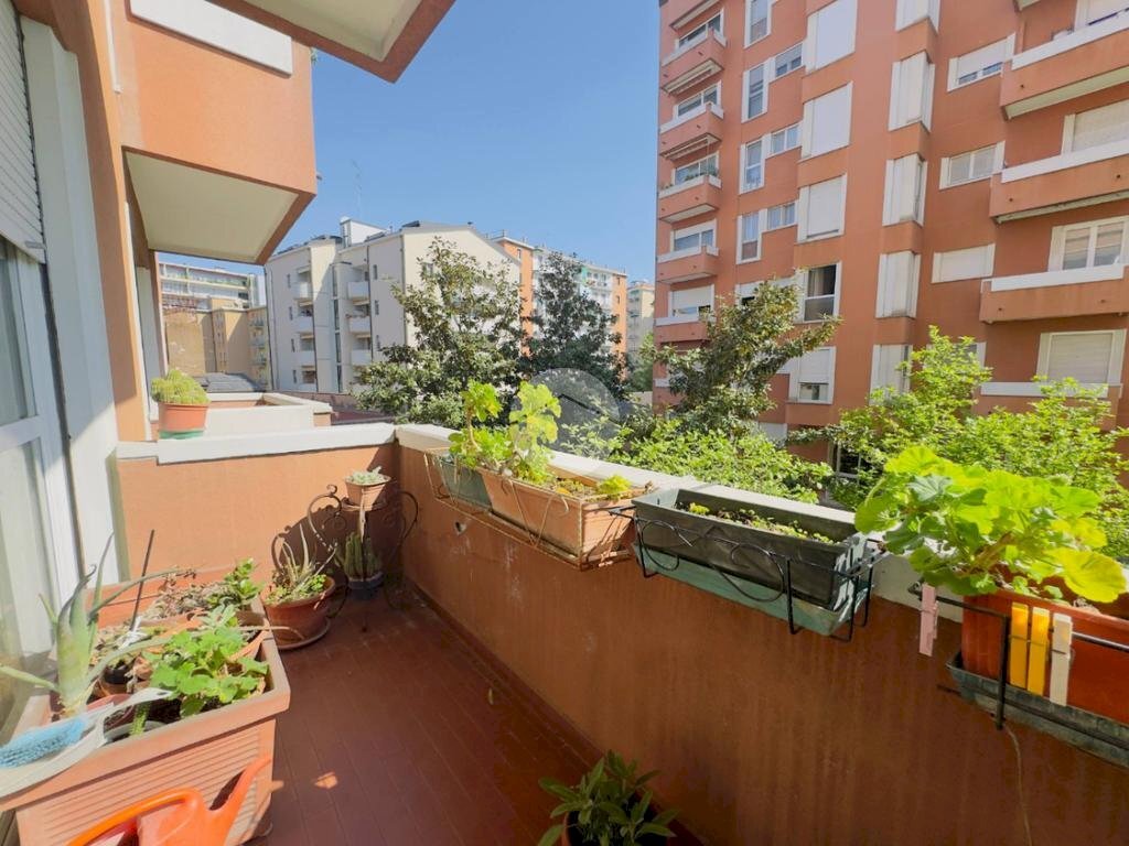 Three-room apartment Via Vittorio Scialoia, Milano (neighborhood Affori) - photo 3