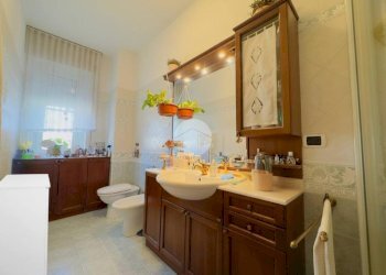 Three-room apartment Via Vittorio Scialoia, Milano (neighborhood Affori) - photo 17