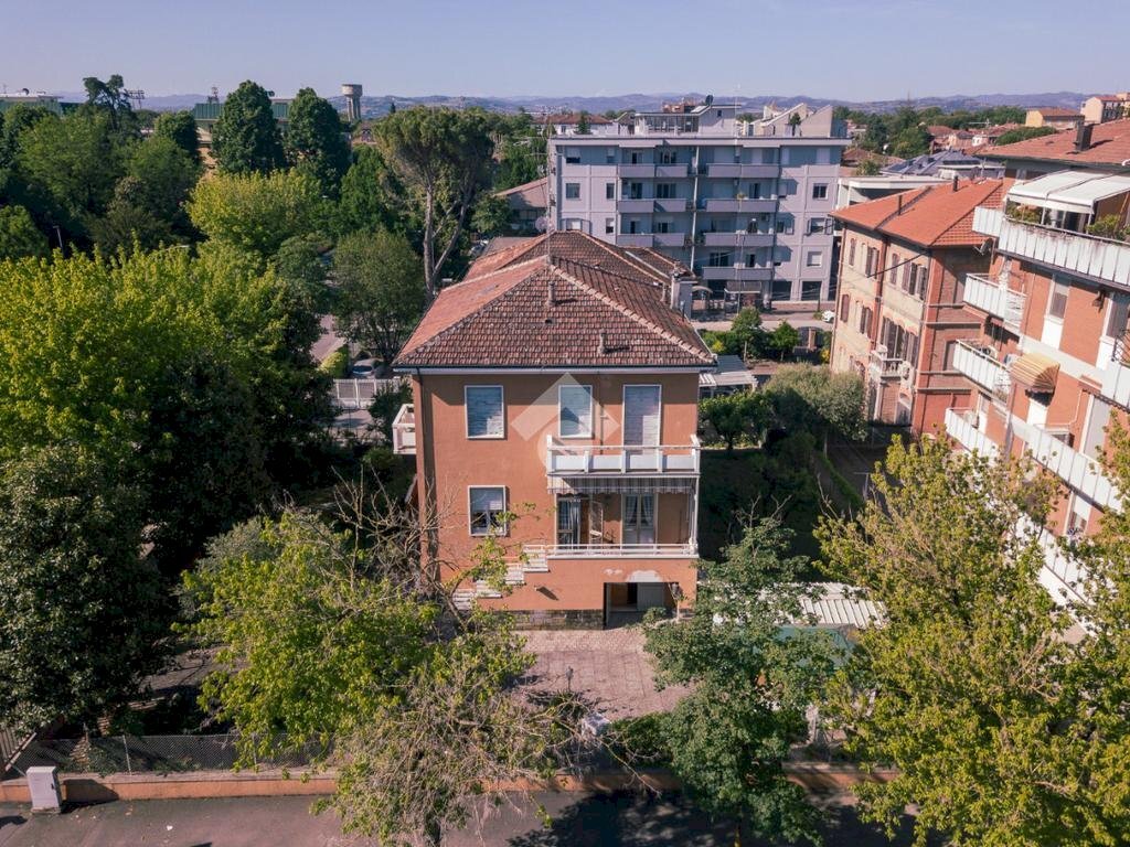 Portion of a house Viale A. Gramsci, Forlì - photo 1