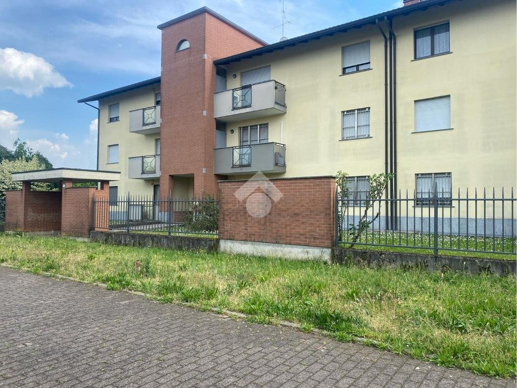 Three-room apartment Via Padre Romero, Arluno - photo 1