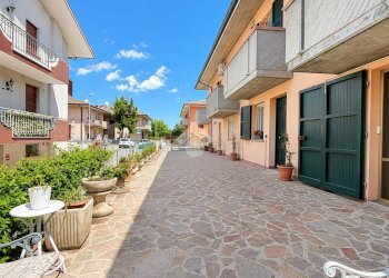 Villa Via F. Petrarca, Gatteo - photo 1
