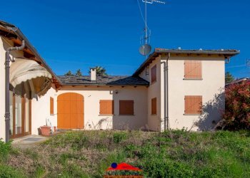 Villa Via Senatore Lombardi, 55/d, Dronero - photo 3