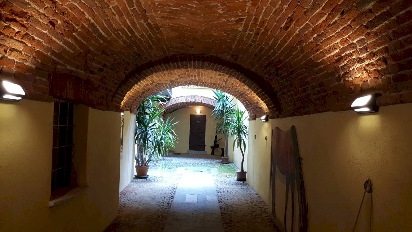 Three-room apartment Via Amedeo Rossi, 5, Cuneo (neighborhood Centro Storico) - photo 2