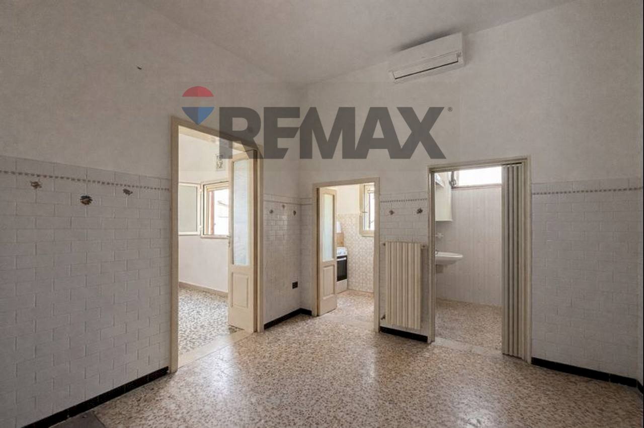 Stanza vuota - Apartment Via Santo spirito
13, Oria - photo 3
