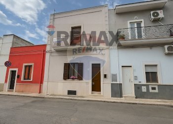 Edificio all\'aperto - Apartment Via Santo spirito
 
13, Oria - photo 1