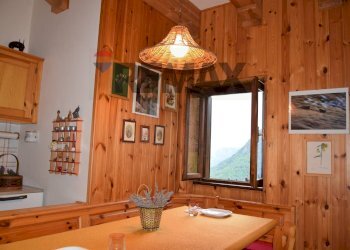Sala da pranzo - Trilocale VIA MADDALENA
 
33, Cusio - foto 10