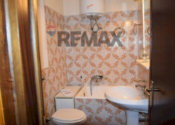 Bagno - Trilocale VIA MADDALENA
 
33, Cusio - foto 17