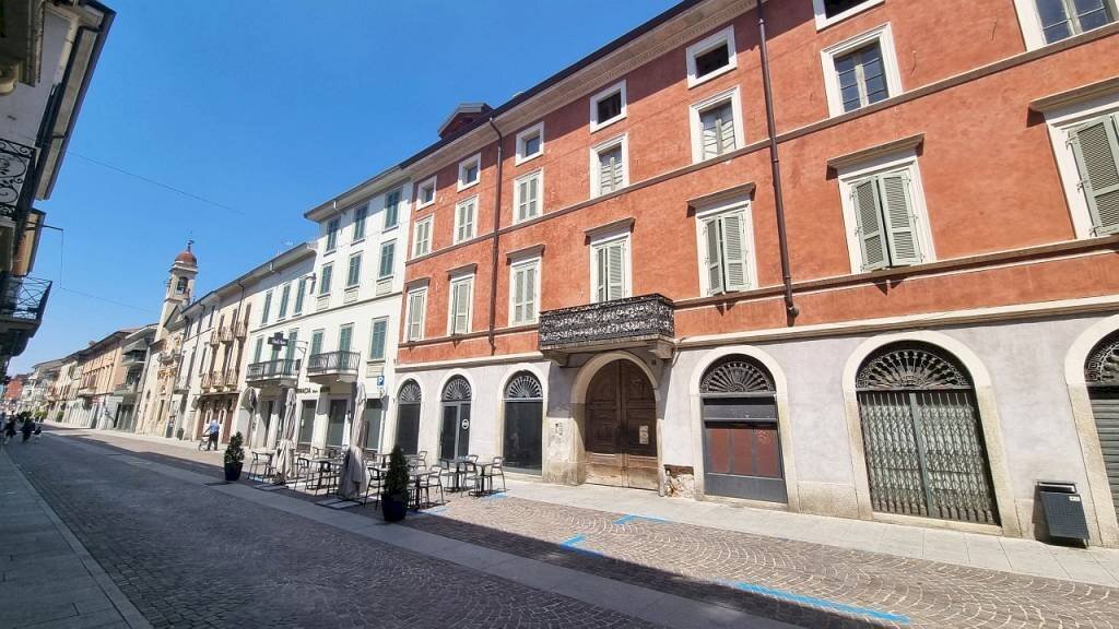 Zona - Negozio corso Giuseppe Garibaldi, 18, Borgomanero - foto 3