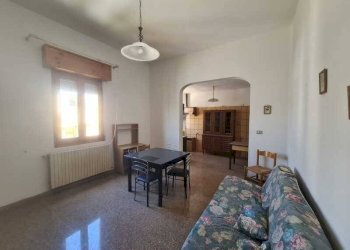 Salone - Four-room apartment via Gaetano Vinci, Parabita - photo 2