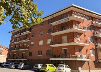 Facciata - Four-room apartment via San Francesco di Sales, 185, Carmagnola - photo 27