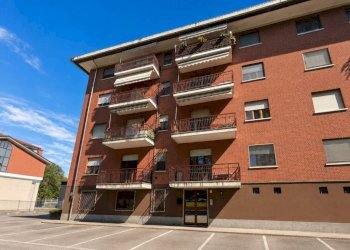 Facciata - Four-room apartment via San Francesco di Sales, 185, Carmagnola - photo 2