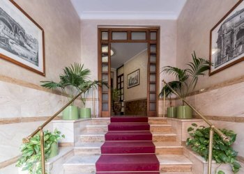 Interno palazzo - Three-room apartment via Paraguay, 3, Roma - photo 4