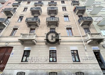 Facciata - Commercial Activity via Principi d'Acaja, 42, Torino (neighborhood Cit Turin) - photo 16