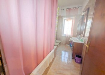 Bagno - Four-room apartment via Antonio Roveggio, hamlet Dragona, Roma - photo 16