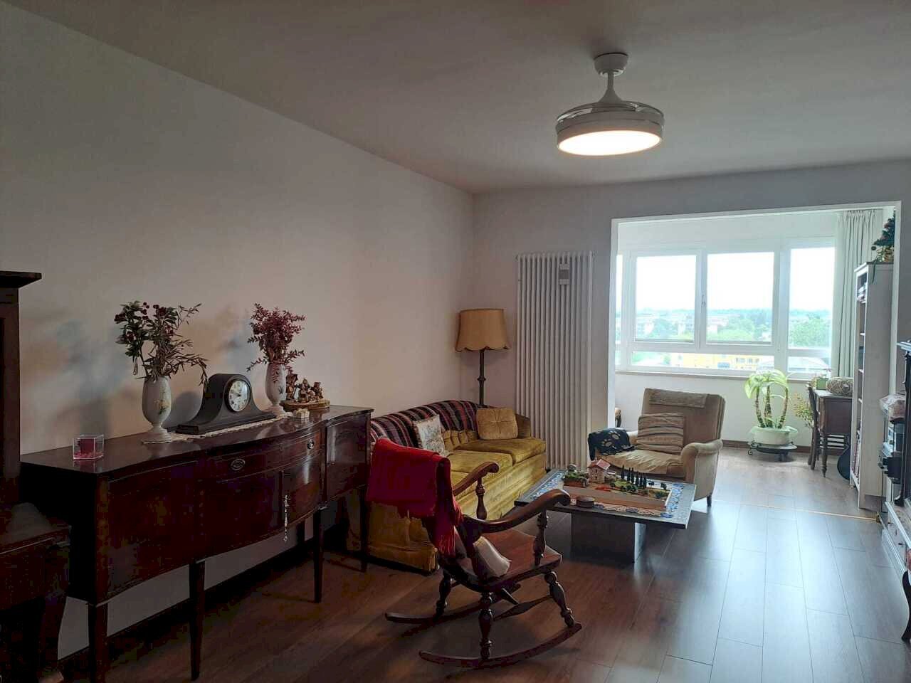 WhatsApp Image 2026-05-10 at 10.44.30 (2).jpg - Three-room apartment Piazzale Charlie Chaplin 21, Parma (neighborhood Oltretorrente) - photo 1