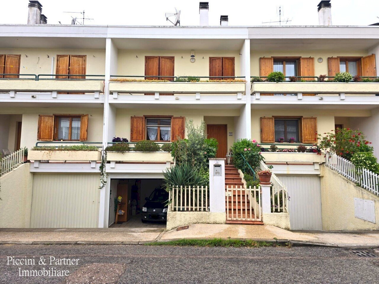 02.jpg - Terraced Villa Via della Filarmonica 33, Perugia - photo 2
