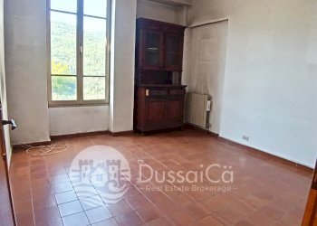 Four-room apartment viale rimembranze, Apricale - photo 9