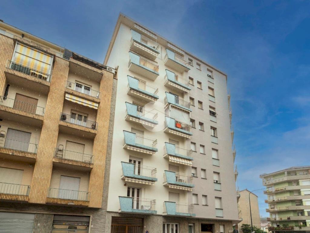 Trilocale Via roccavione, Torino (zona Borgo Vittoria) - foto 1