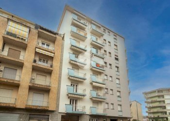 Trilocale Via roccavione, Torino (zona Borgo Vittoria) - foto 1
