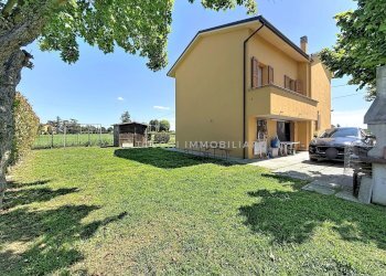 Villa Via Raggi, 39, Imola - foto 1