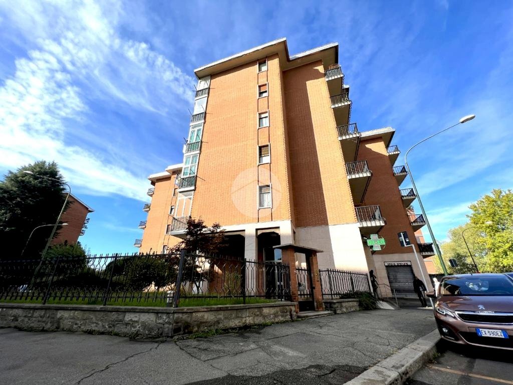 Three-room apartment Via Isernia, Torino (neighborhood Lucento) - photo 2