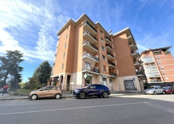 Three-room apartment Via Isernia, Torino (neighborhood Lucento) - photo 1