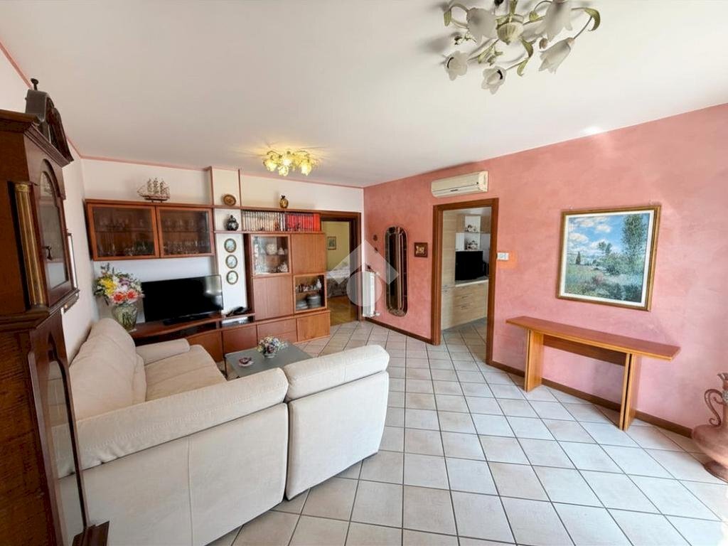 Three-room apartment Via Dante Alighieri, Paullo - photo 2