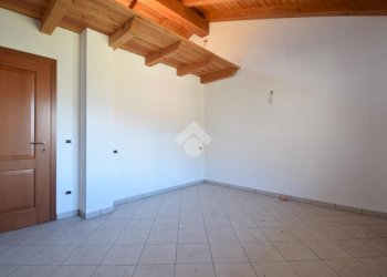 Three-room apartment Frazione Banchet, Pontey - photo 12