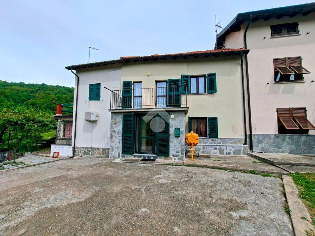 Semi-detached house Località Gualdrà, Savignone - photo 1