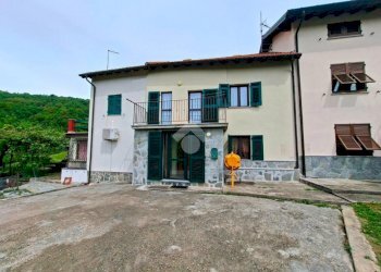 Semi-detached house Località Gualdrà, Savignone - photo 1