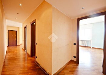 Three-room apartment via D'Annunzio, Cernusco sul Naviglio - photo 17