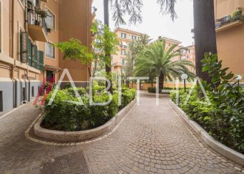 Three-room apartment Via Nemorense, Roma - photo 4