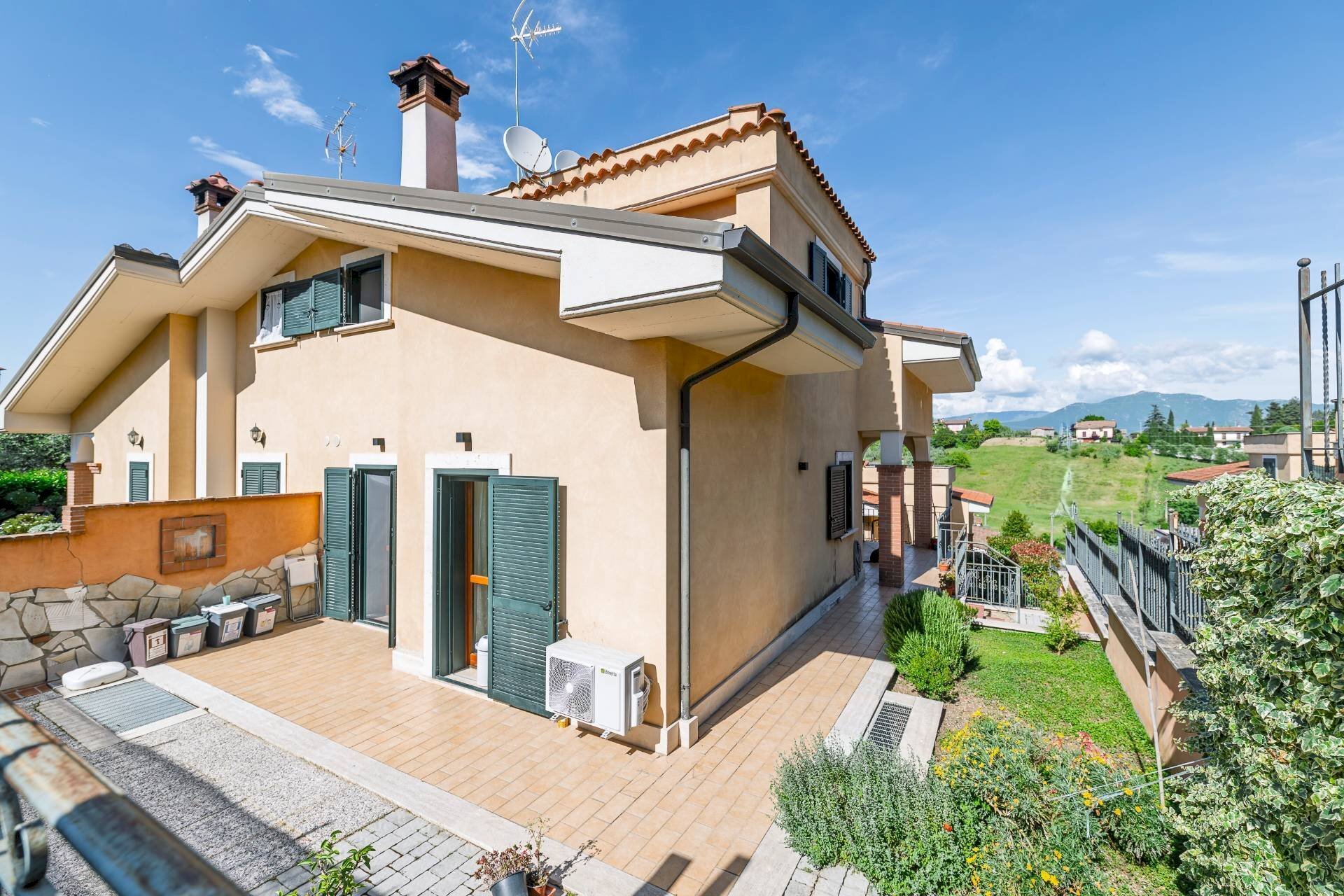 Foto 1 - Villa via Tagliamento
 
13, Mentana - photo 1