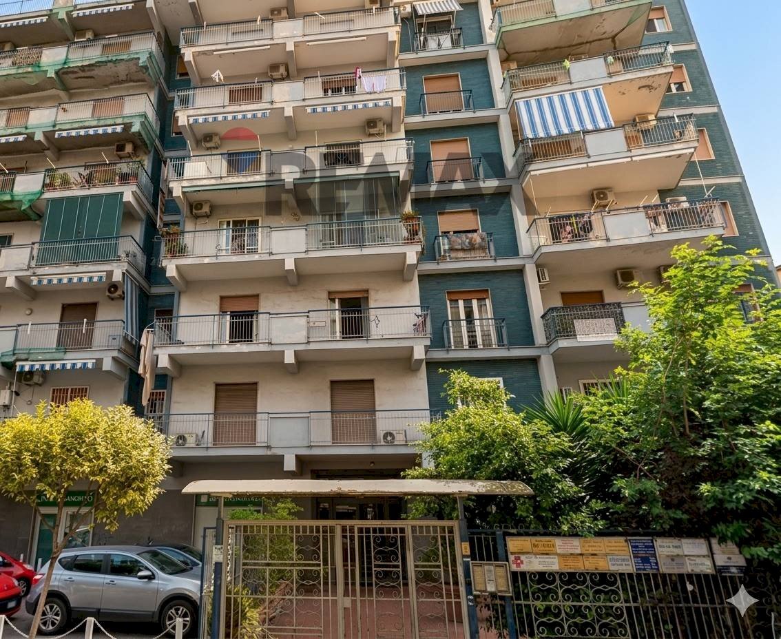 Edificio all\'aperto - Three-room apartment Via Principe di Piemonte
 
54, Casoria - photo 1