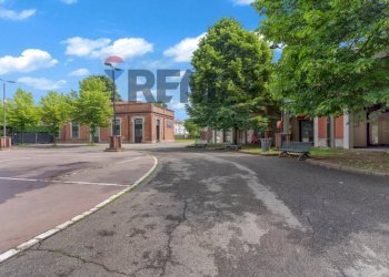 Edificio all\'aperto - Commercial Activity via Della Filanda
4, Vanzago - photo 12