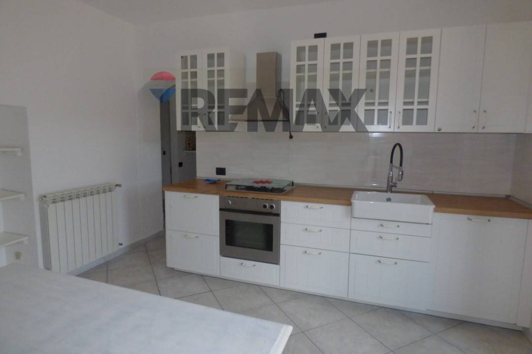 Cucina - Trilocale Via del cattel
 
19, Luino - foto 2