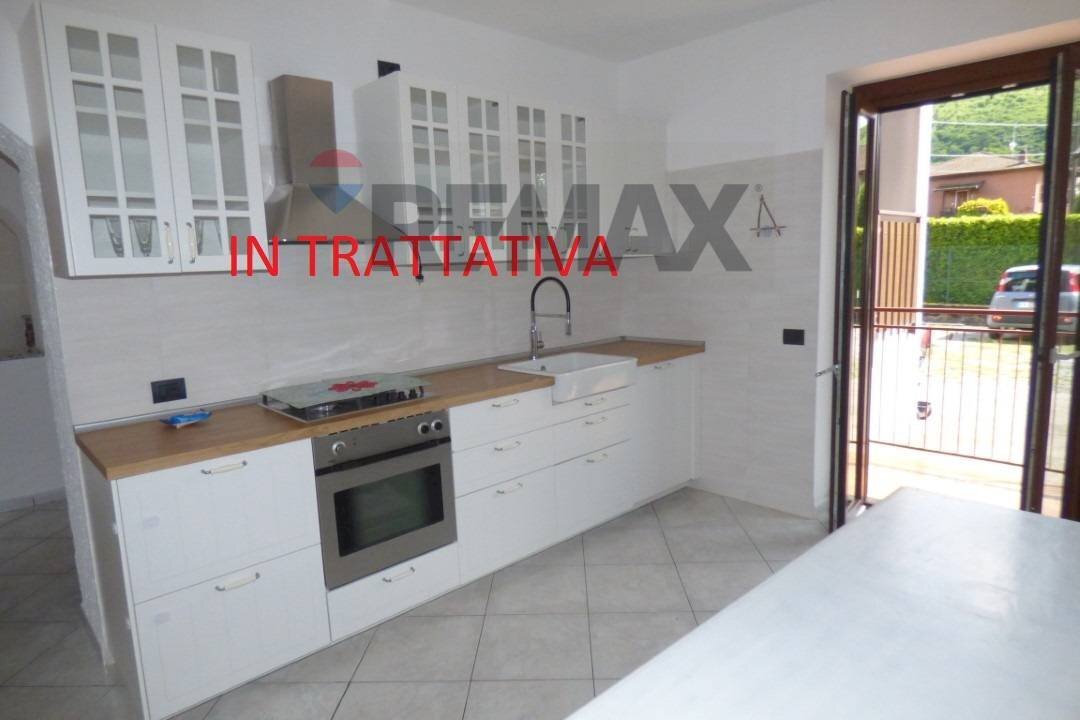 Cucina - Three-room apartment Via del cattel
 
19, Luino - photo 1