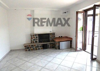Soggiorno - Three-room apartment Via del cattel
 
19, Luino - photo 1