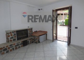 Soggiorno - Three-room apartment Via del cattel
 
19, Luino - photo 2