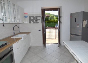 Cucina - Three-room apartment Via del cattel
 
19, Luino - photo 9