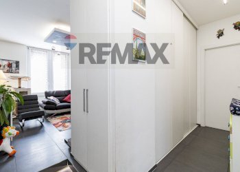 Hall / corridoio - Three-room apartment Via Ulisse Merini
 
19, Varese - photo 5