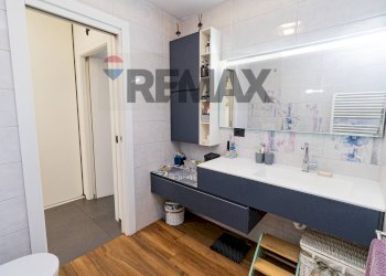 Bagno - Three-room apartment Via Ulisse Merini
 
19, Varese - photo 14