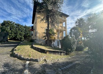 Edificio all\'aperto - Villa Gorizia
 
18, Gemonio - foto 5