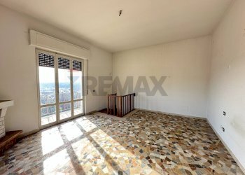 Stanza vuota - Villa Gorizia
 
18, Gemonio - foto 17