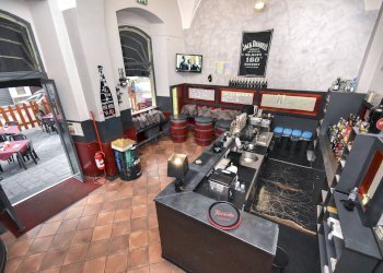 Palestra - Commercial Premises Corso Italia
 
190, Giarre - photo 5