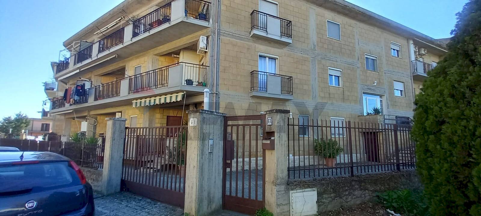Edificio all\'aperto - Appartamento Via Salvo D'Acquisto
 
63, Caltagirone - foto 1