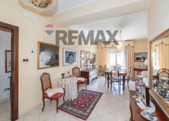 Sala da pranzo - Four-room apartment Via Gambetta
 
2, Catania - photo 1