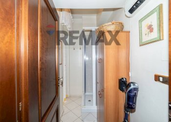 Hall / corridoio - Four-room apartment Via Gambetta
 
2, Catania - photo 10